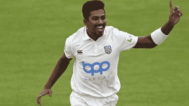 Yorkshire sign Vishwa Fernando