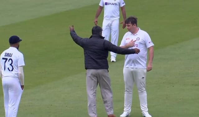 Video: A crazy fan invades field  at Lord's, claiming himself as Indian player