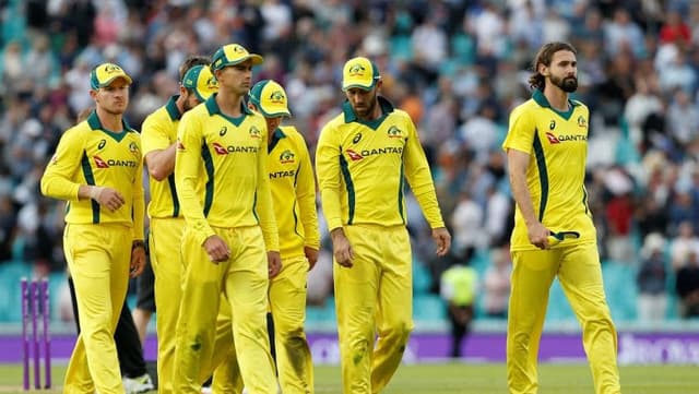 Hogg not  counting Australia for Semis 