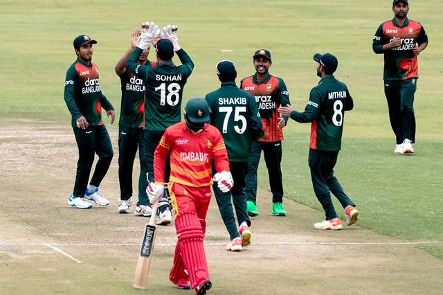 Shakib follows up Liton ton with fifer to take 1-0 lead
