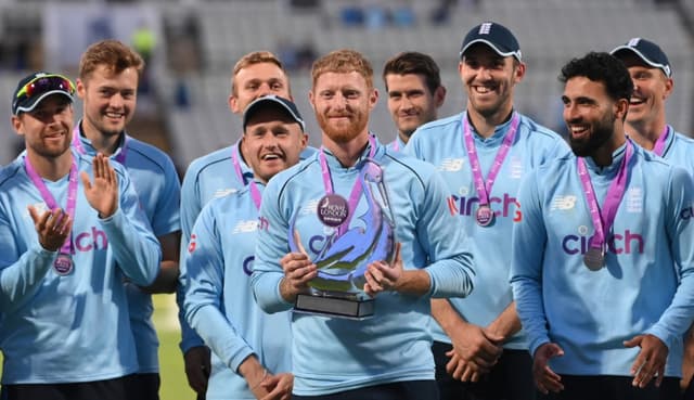 Azam 158 in vain as England complete 3-0 sweep