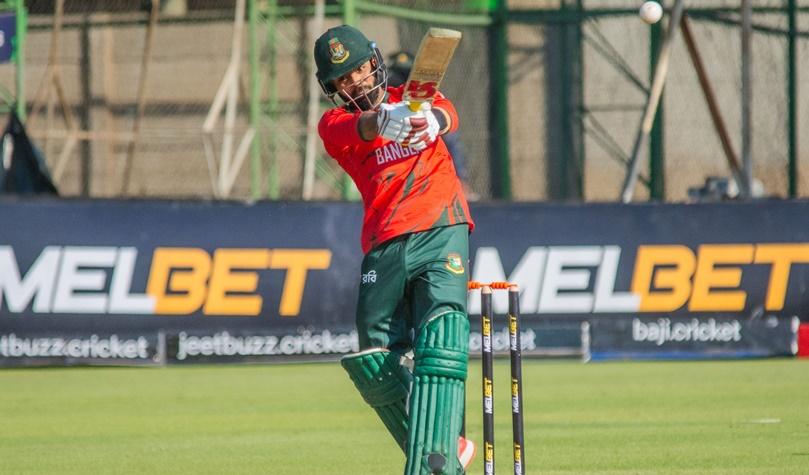 Tawhid Hridoy tried his luck with the bat ©ZC