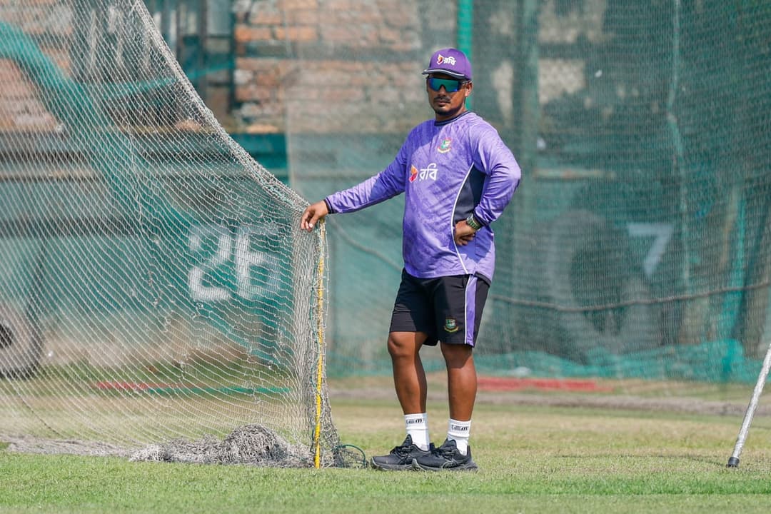 Batting coach Ashraful was monitoring practice ©BDCricTime