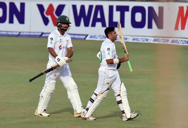 Pakistan openers make Bangladesh bowlers toil