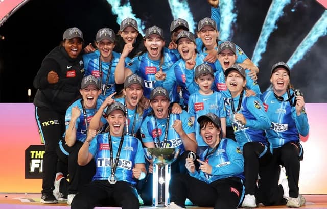 Cricket Australia decides WBBL future 