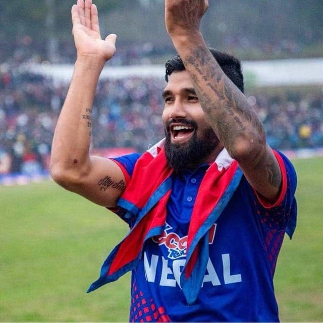 Airee smashes 6 sixes in an over