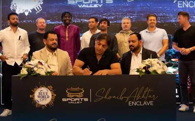 Shoaib Akhtar collaborates with Blue World City to introduce "Shoaib Akhtar Enclave"