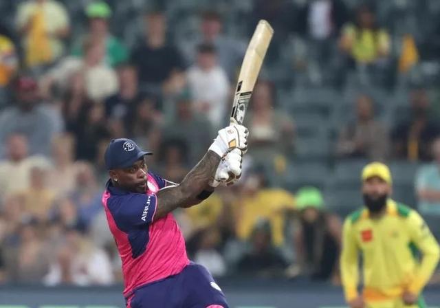 Fabian Allen robbed at gunpoint in South Africa