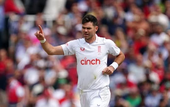 James Anderson returns to England XI for fourth Ashes Test