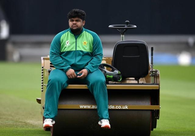 Moin Khan criticizes Pakistan team management over Azam Khan's treatment