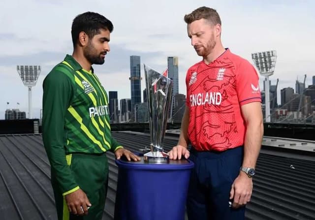 Live: England elect to bowl first, both teams remain unchanged 