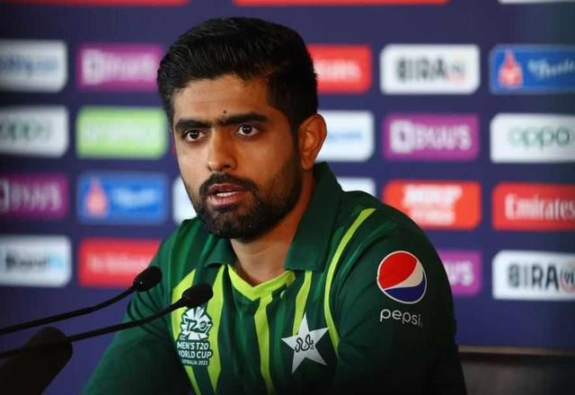 Babar wants to utilise powerplay to win the final