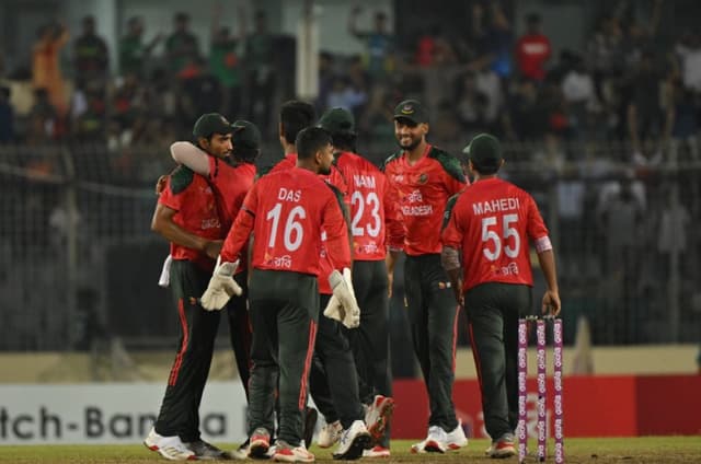 Bangladesh is playing like the old Pakistan team: Kamran Akmal