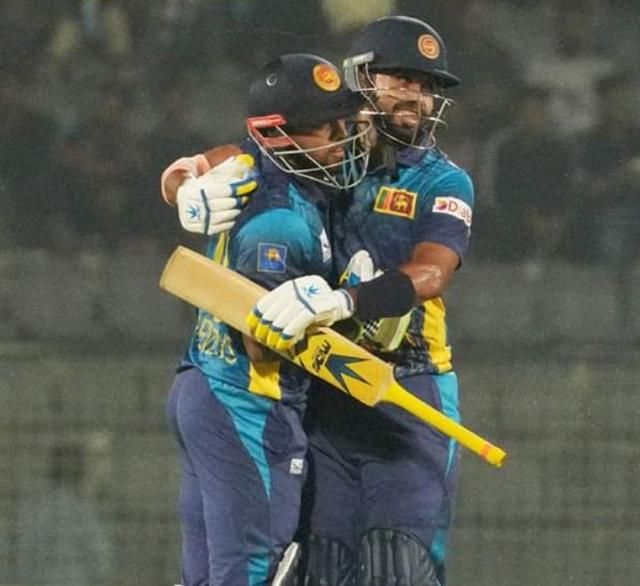 Charith Asalanka's blitzkrieg 44* drives Sri Lanka over 200 run fence 
