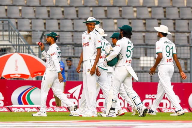 Zimbabwe grind hard but Bangladesh bounce back on a action-packed day in Sylhet