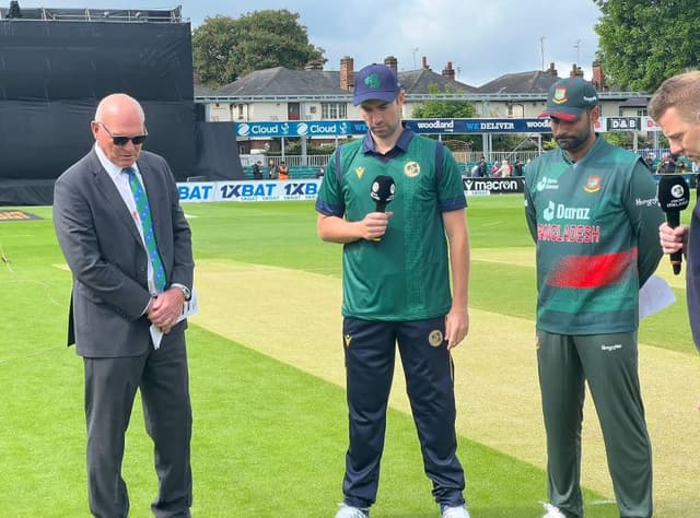 Live: Ireland field first, Bangladesh hand debut to Rony and Mrittunjoy
