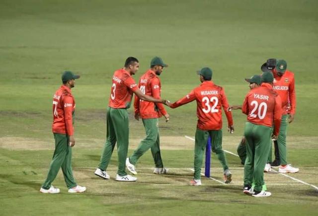 Live: Bangladesh elect to bowl first, Soumya misses out