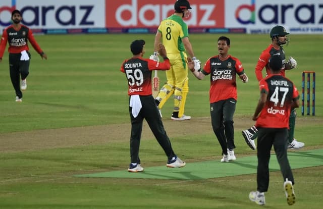 Tigers look to extend lead against mighty Aussies