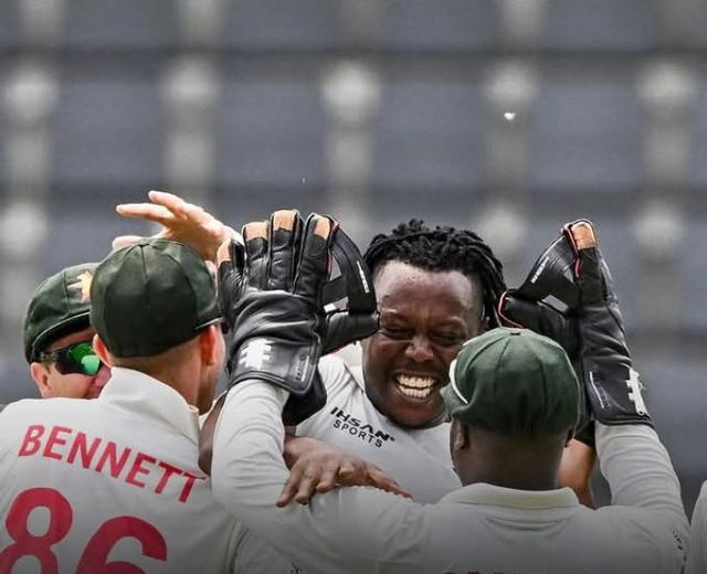 Masakadza, Muzarabani put on a show in Sylhet as Zimbabwe dominate the opening day of first Test
