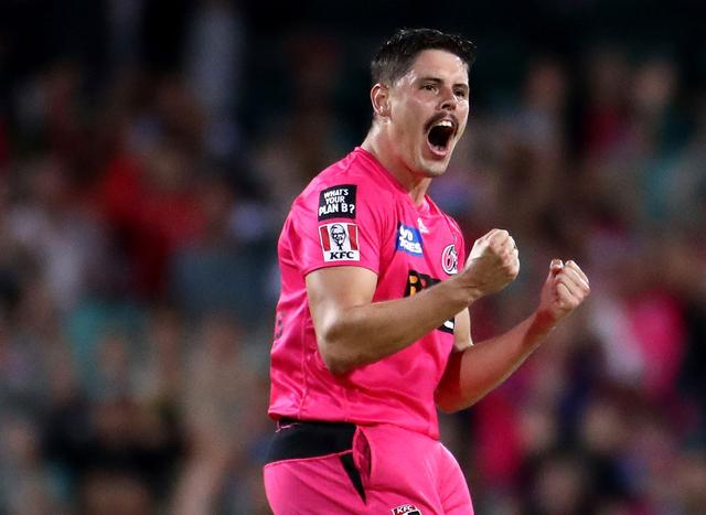 Delhi Capitals pick Dwarshuis as Woakes replacement
