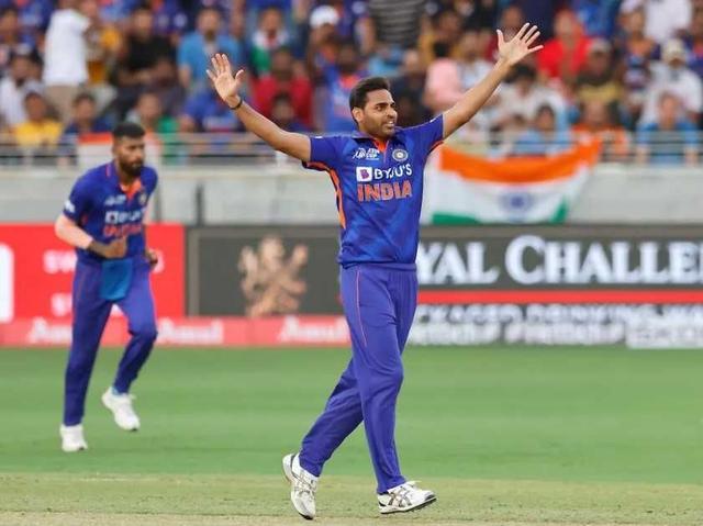Team India have to support Bhuvneshwar just like Dinesh Karthik, says Sreesanth