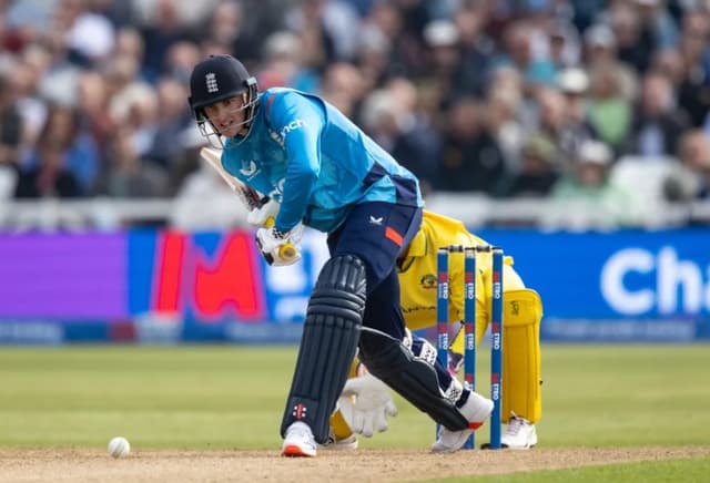 Brook focuses on entertainment despite England’s collapse against Australia