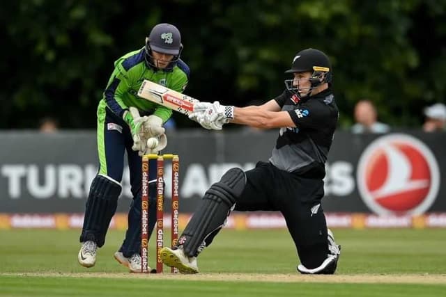 Dane Cleaver replaces Daryl Mitchell in New Zealand squad for tri-series