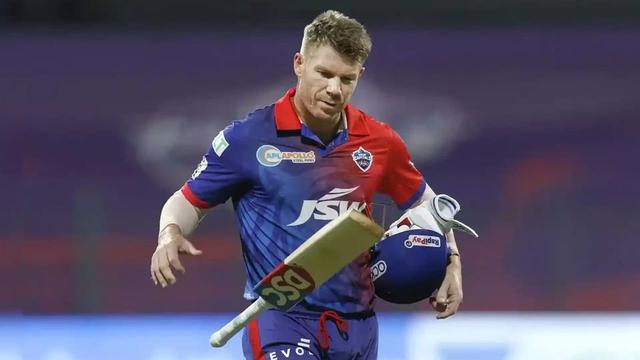 David Warner Signs Up for PSL 10 Player Draft