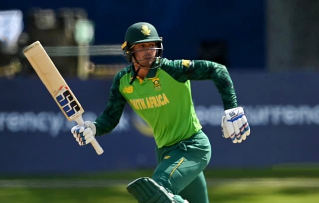 Live: SA ask Bangladesh to bat first, de Kock out with illness