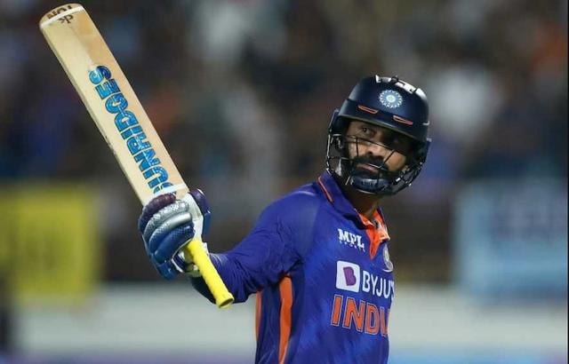 Dinesh Karthik thanks RCB on Twitter post T20 WC call-up