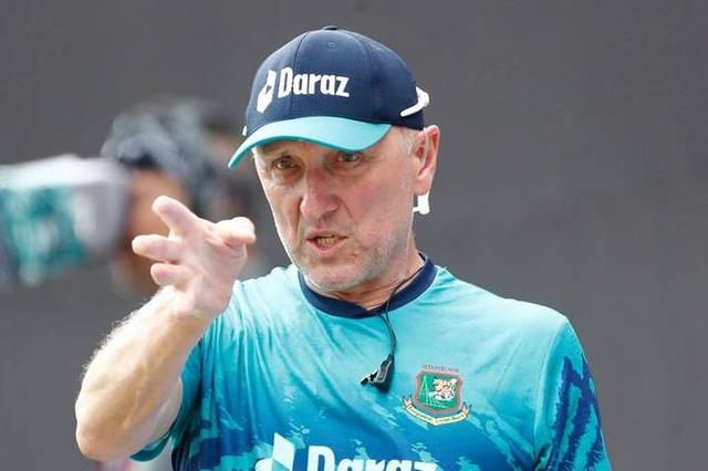 Allan Donald takes helm as bowling coach at DP World Lions