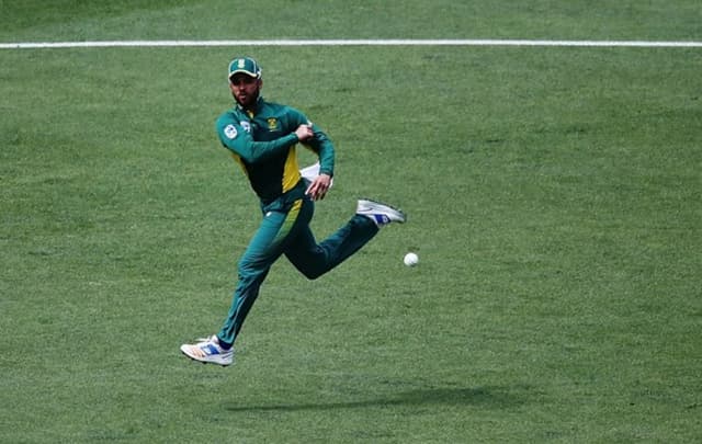 Watch: Coach JP Duminy fields for South Africa in Abu Dhabi against Ireland