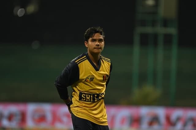 Sri Lanka spinner Dunith Wellalage's father dies during Asia Cup match
