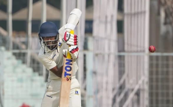Abhimanyu Easwaran replaces Ruturaj Gaikwad in India's squad