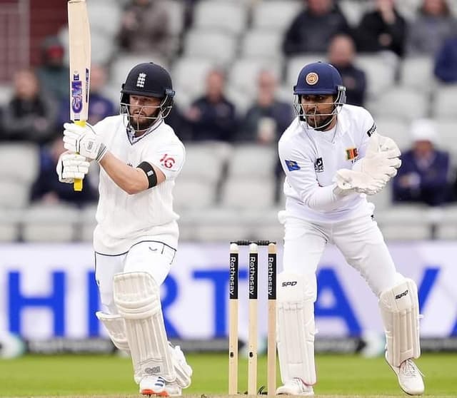 Sri Lanka's tail shine amid top-order collapse, while bad light enforces early stumps 