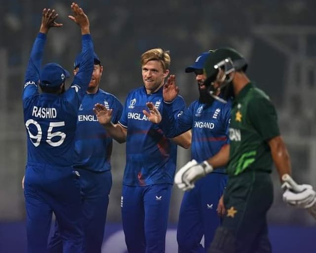 Stokes, Willey star in England's dominating win over Pakistan 