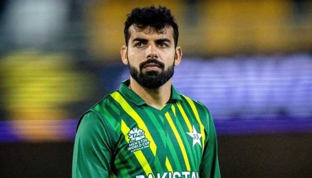 ‘Why Is He in the Team?’ – Ex-Pakistan Cricketer Questions Shadab Khan’s Selection
