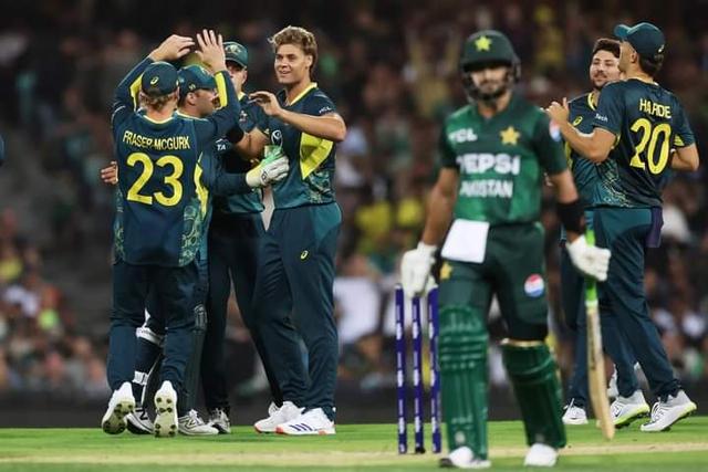 Spencer Johnson runs riot through Pakistan to help Australia clinch the T20I series 