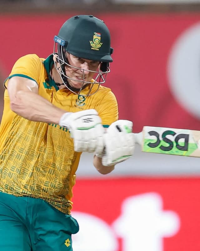 Miller's swashbuckling 82 and Linde's triple blow over seal the opening T20I for South Africa 