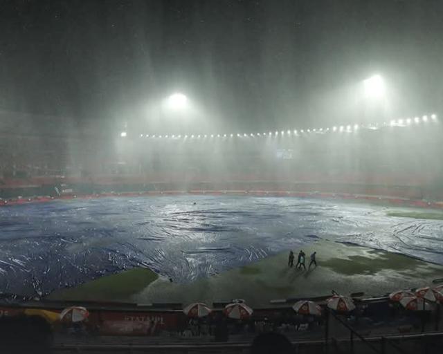 Sunrisers Hyderabad and Delhi Capitals match abandoned due to heavy rain and SRH are officially out of IPL 2025
