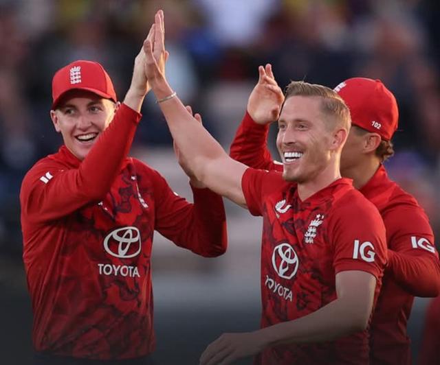 Duckett, Wood star as England crush West Indies to complete whitewash in the T20I series