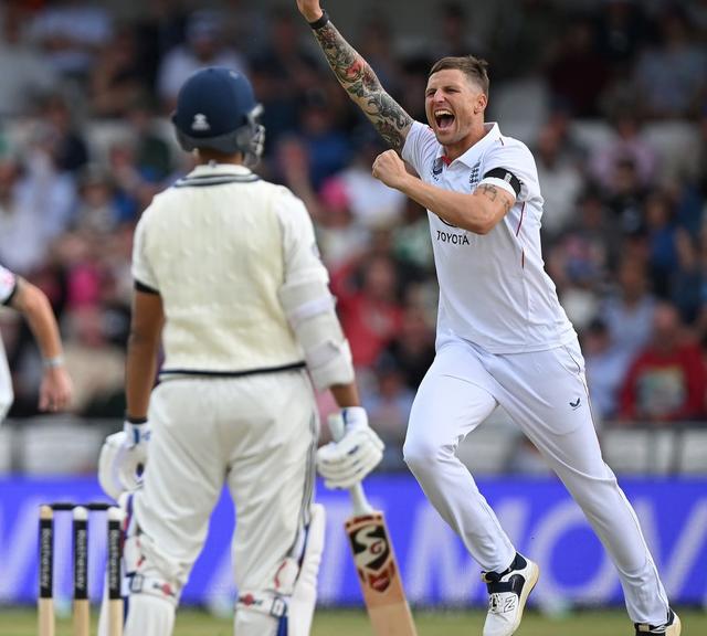 Headingley Test lies on balance as India lead England by 96 runs