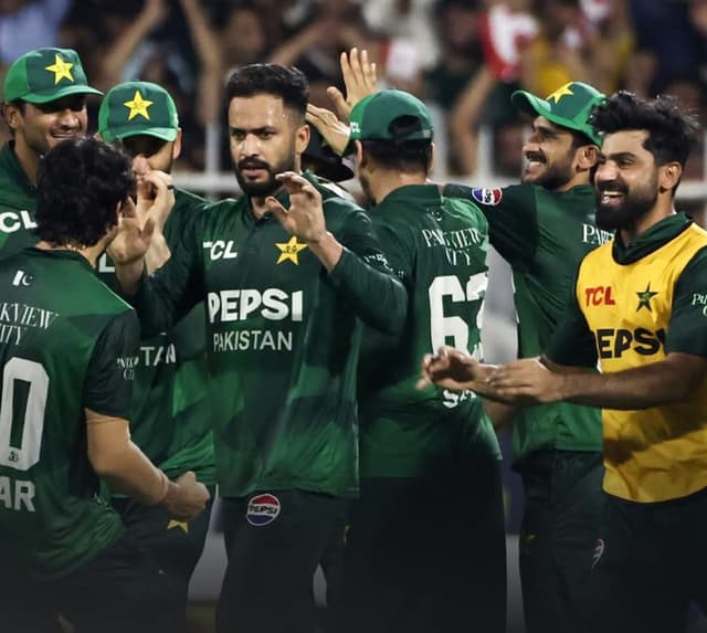 Mohammad Nawaz spins a web to help Pakistan clinch the tri-series Trophy