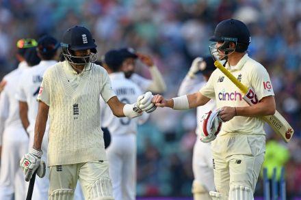 English openers steady in pursuit of 368