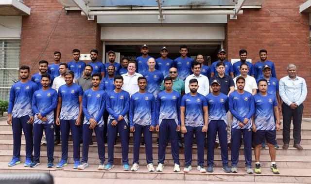 HP coach David Hemp conducts different session for cricketers 