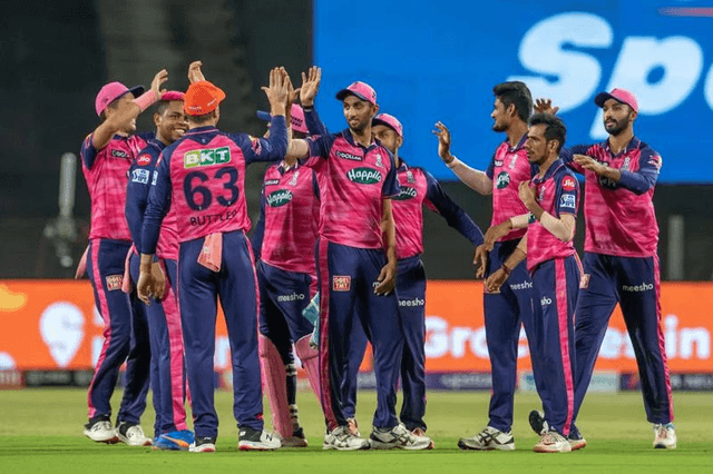 RCB suffer another batting collapse as RR move to the top