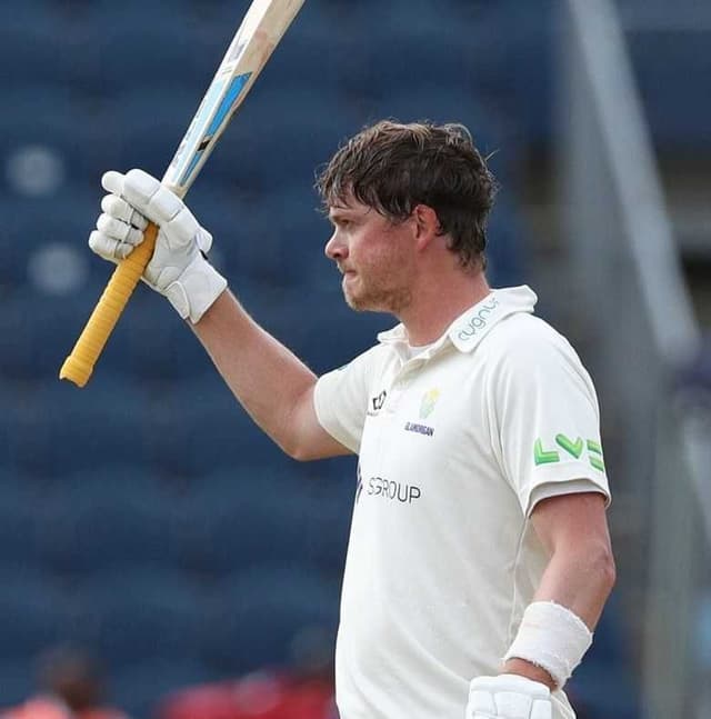 Sam Northeast hits 400 to create history
