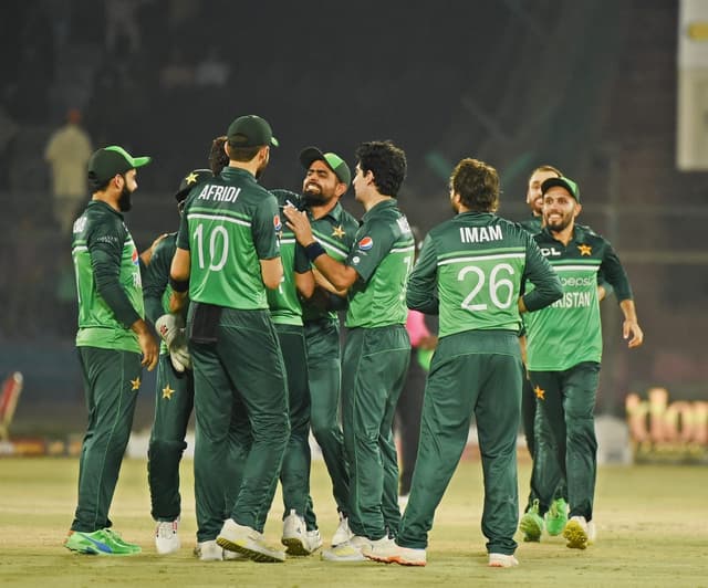 Babar's ton helps Pakistan go 4 nil in the ODI series against Kiwis 