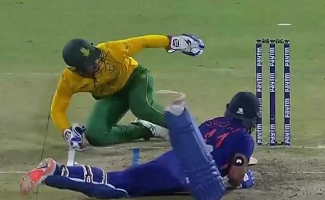IND vs SA: Watch - Quinton de Kock misses an easy stumping of Shreyas Iyer