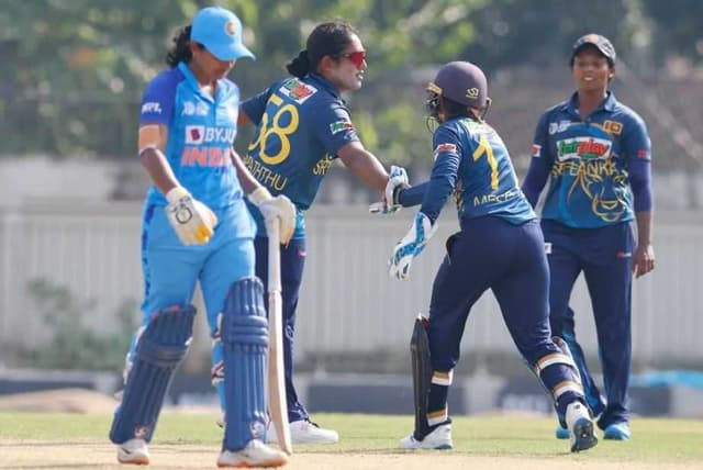 Yuvraj reacts to umpire's controversial decision in India-Sri Lanka Women's Asia Cup match